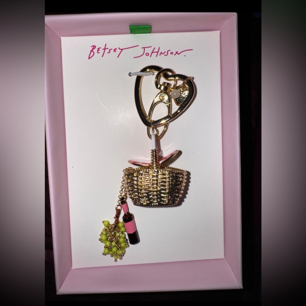 BETSEY JOHNSON Picnic Basket Bag Purse Charm Keychain Wine & Grapes Charms NWT